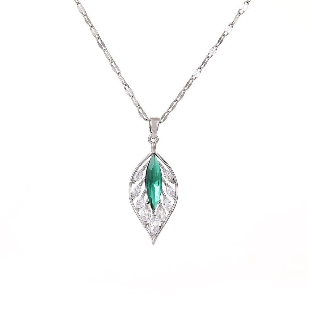 Dream Moon Necklace